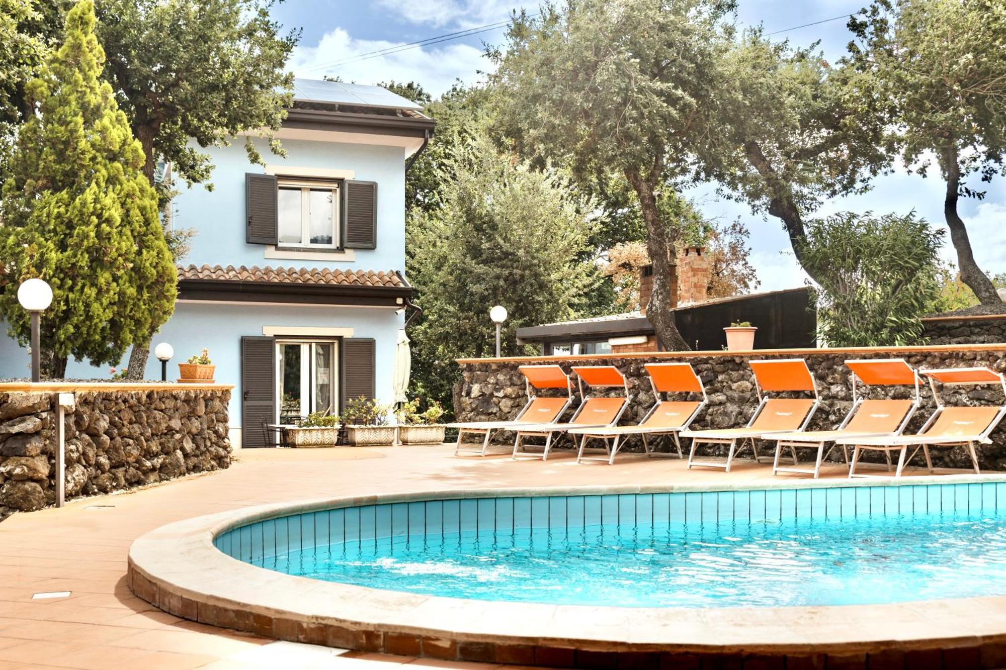 Villa Melany Casa Vacanza ปิเอดิมอนเต เอตเนโอ ภายนอก รูปภาพ